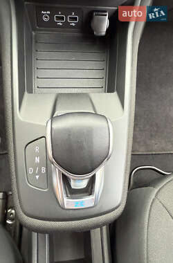Хэтчбек Renault Zoe 2020 в 