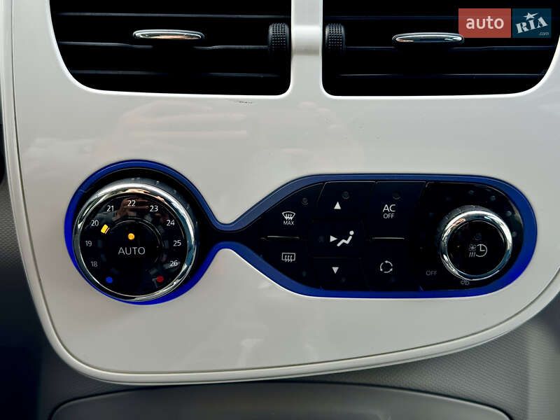 Хэтчбек Renault Zoe 2014 в Виннице