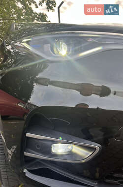 Хэтчбек Renault Zoe 2020 в 