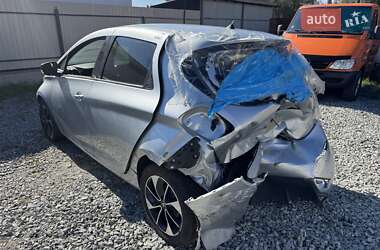 Хэтчбек Renault Zoe 2019 в 