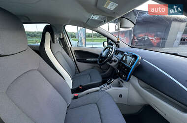 Хэтчбек Renault Zoe 2015 в 