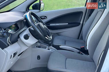 Хэтчбек Renault Zoe 2015 в 