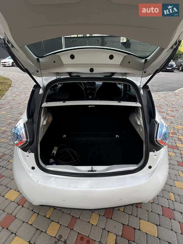 Хетчбек Renault Zoe 2017 в Києві фото 19 Хетчбек Renault Zoe 2017 в Києві