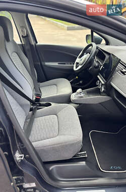 Хэтчбек Renault Zoe 2020 в 