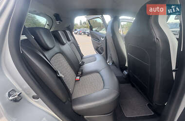 Хэтчбек Renault Zoe 2020 в 