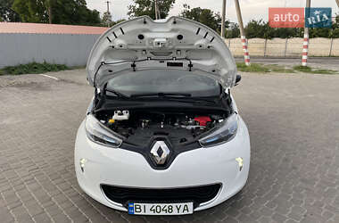 Хэтчбек Renault Zoe 2019 в 