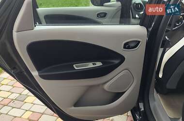 Хэтчбек Renault Zoe 2016 в 