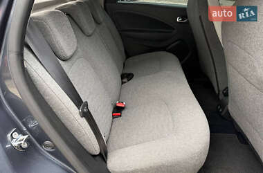 Хэтчбек Renault Zoe 2020 в 