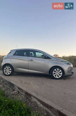 Хэтчбек Renault Zoe 2015 в 