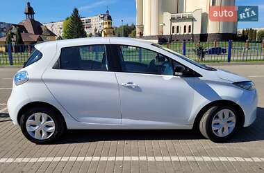 Хэтчбек Renault Zoe 2016 в 