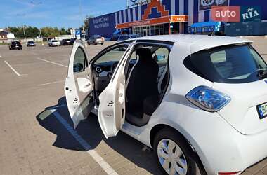 Хэтчбек Renault Zoe 2016 в 