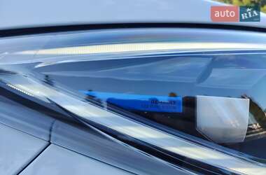 Хэтчбек Renault Zoe 2020 в 