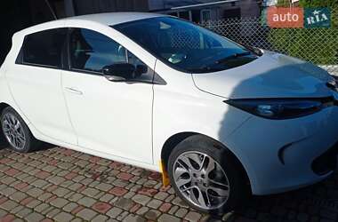 Хэтчбек Renault Zoe 2019 в 
