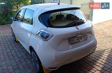 Хэтчбек Renault Zoe 2019 в 