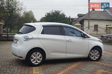 Хэтчбек Renault Zoe 2015 в 