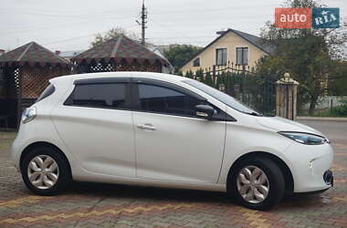 Хэтчбек Renault Zoe 2015 в 
