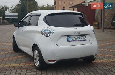 Хэтчбек Renault Zoe 2015 в 