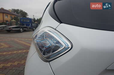 Хэтчбек Renault Zoe 2015 в 