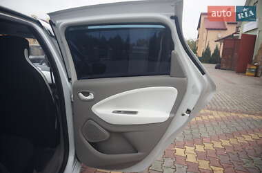 Хэтчбек Renault Zoe 2015 в 
