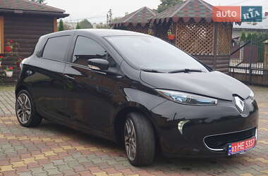 Хэтчбек Renault Zoe 2016 в 