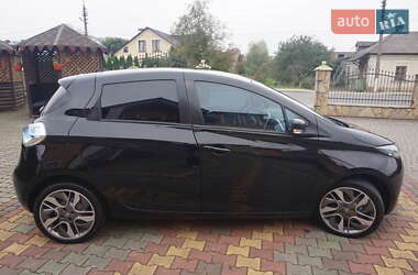 Хэтчбек Renault Zoe 2016 в 