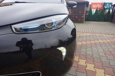 Хэтчбек Renault Zoe 2016 в 
