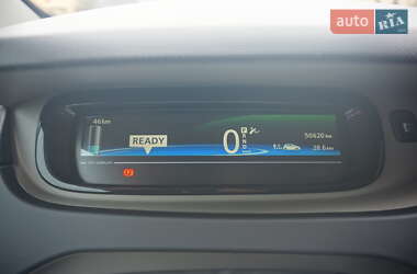 Хэтчбек Renault Zoe 2016 в 