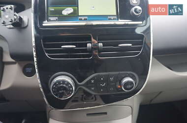 Хэтчбек Renault Zoe 2016 в 