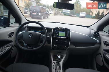 Хэтчбек Renault Zoe 2016 в 
