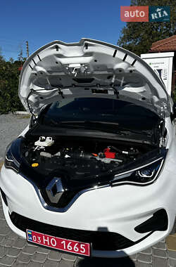 Хэтчбек Renault Zoe 2022 в 
