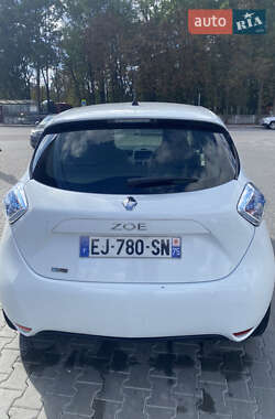 Хэтчбек Renault Zoe 2017 в 