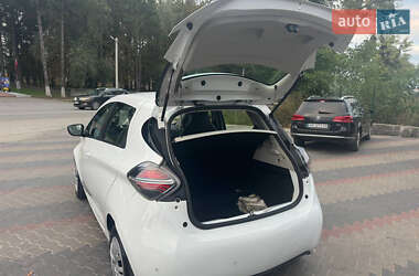Хэтчбек Renault Zoe 2021 в 