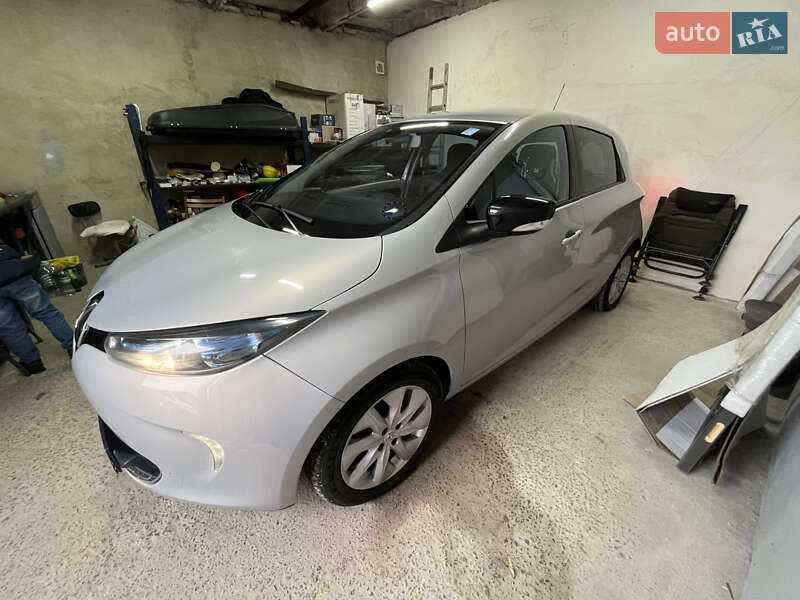 Хэтчбек Renault Zoe 2015 в Львове