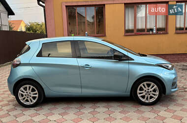 Хэтчбек Renault Zoe 2020 в 