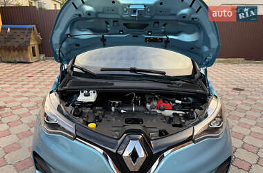 Хэтчбек Renault Zoe 2020 в 