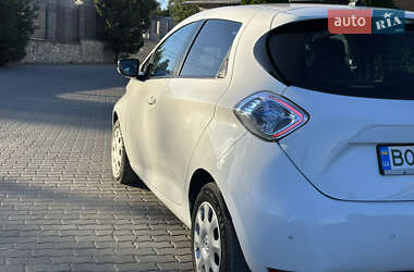 Хэтчбек Renault Zoe 2015 в 