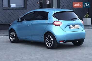 Хэтчбек Renault Zoe 2020 в 