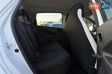 Хэтчбек Renault Zoe 2021 в 