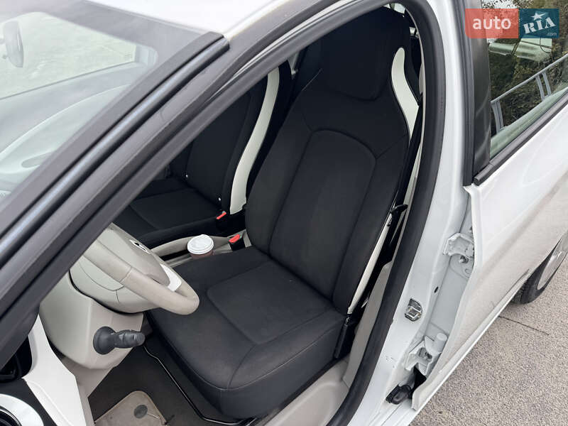 Хэтчбек Renault Zoe 2019 в Киеве