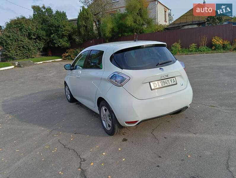 Хэтчбек Renault Zoe 2015 в Киеве фото 16 Хэтчбек Renault Zoe 2015 в Киеве