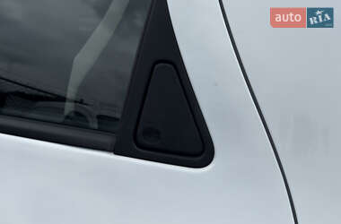 Хэтчбек Renault Zoe 2020 в 
