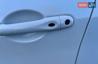 Хэтчбек Renault Zoe 2017 в 