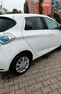 Хэтчбек Renault Zoe 2015 в 