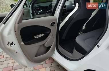 Хэтчбек Renault Zoe 2016 в 