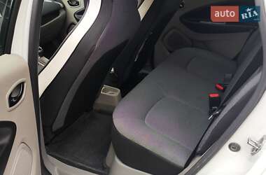 Хэтчбек Renault Zoe 2016 в 