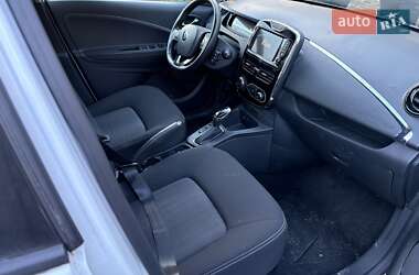 Хэтчбек Renault Zoe 2016 в 