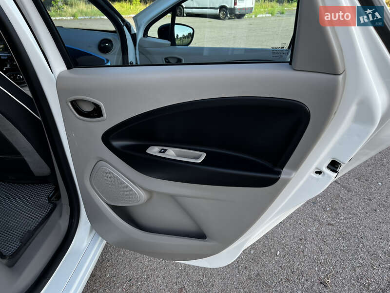 Хэтчбек Renault Zoe 2014 в Чернигове