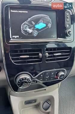 Хэтчбек Renault Zoe 2014 в 
