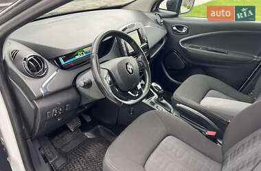 Хэтчбек Renault Zoe 2017 в 