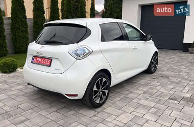 Хэтчбек Renault Zoe 2017 в 
